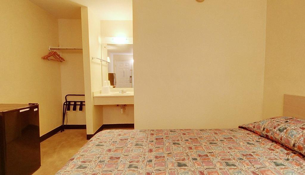 Americas Best Value Inn And Suites كاربونديل المظهر الخارجي الصورة